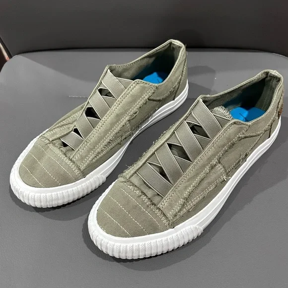 Blowfish Malibu Slip on shoe with elastic vamp - Picture 2 of 4